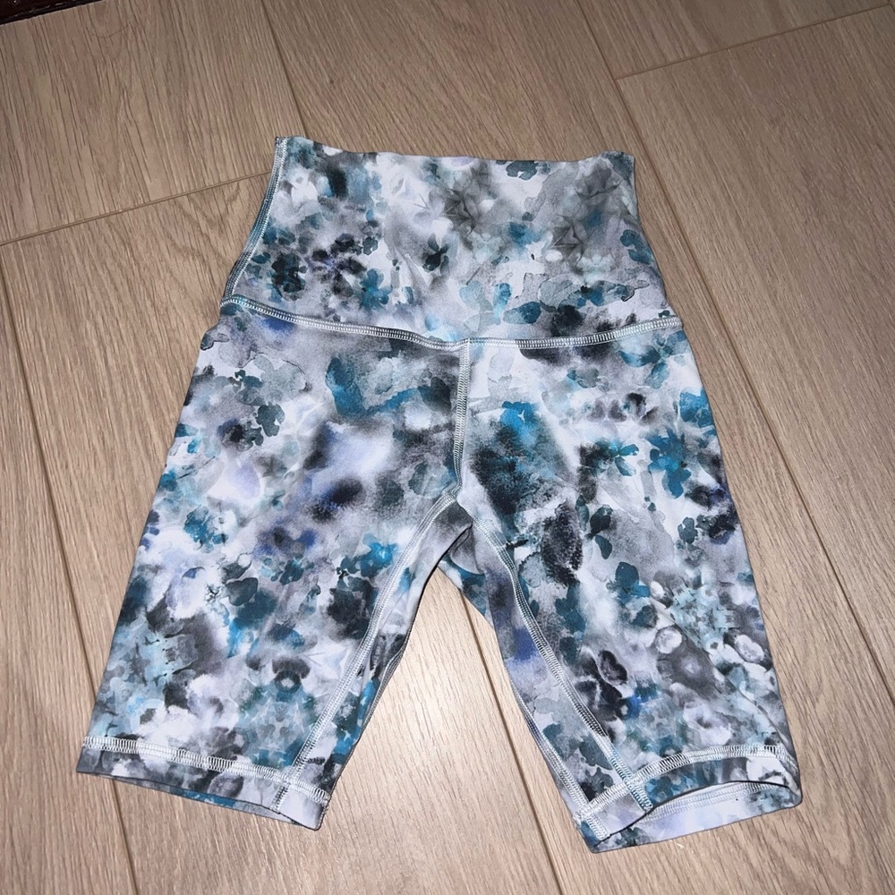 Lululemon Blue Patterned Biker Shorts